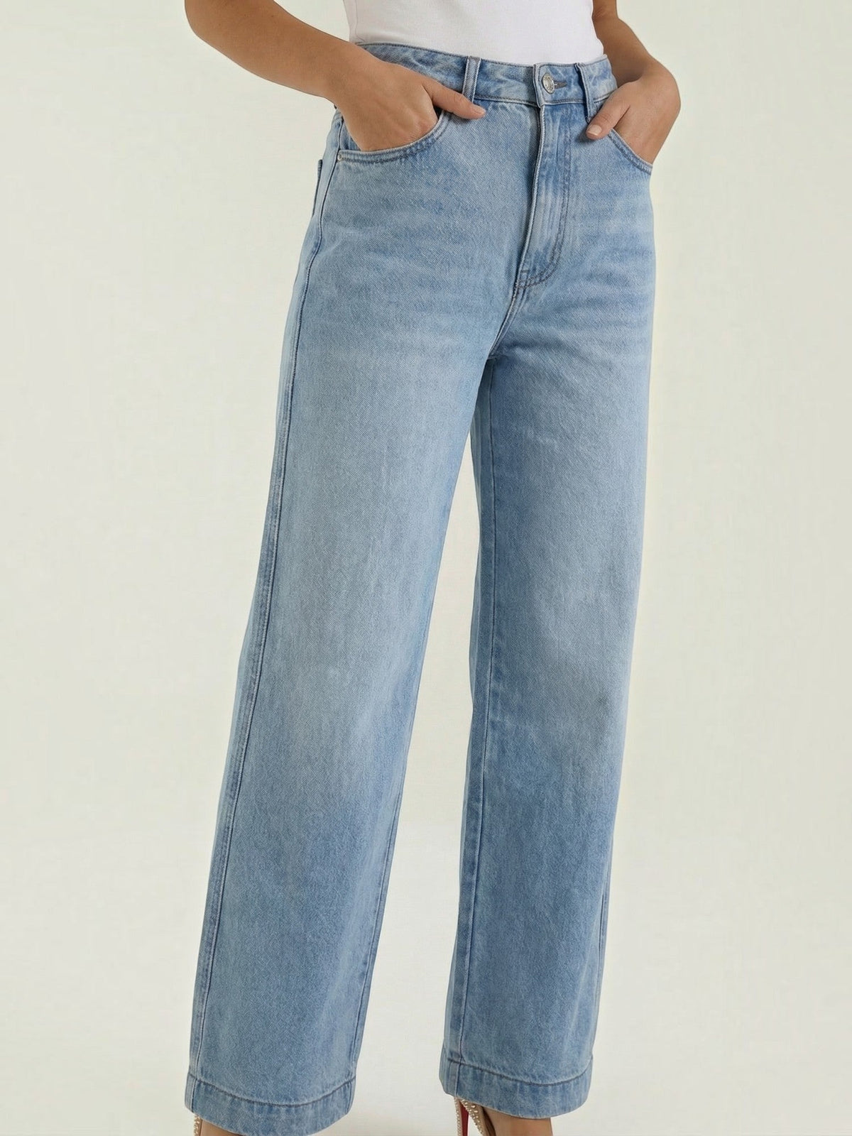 Fiona Light Wash Baggy Jeans
