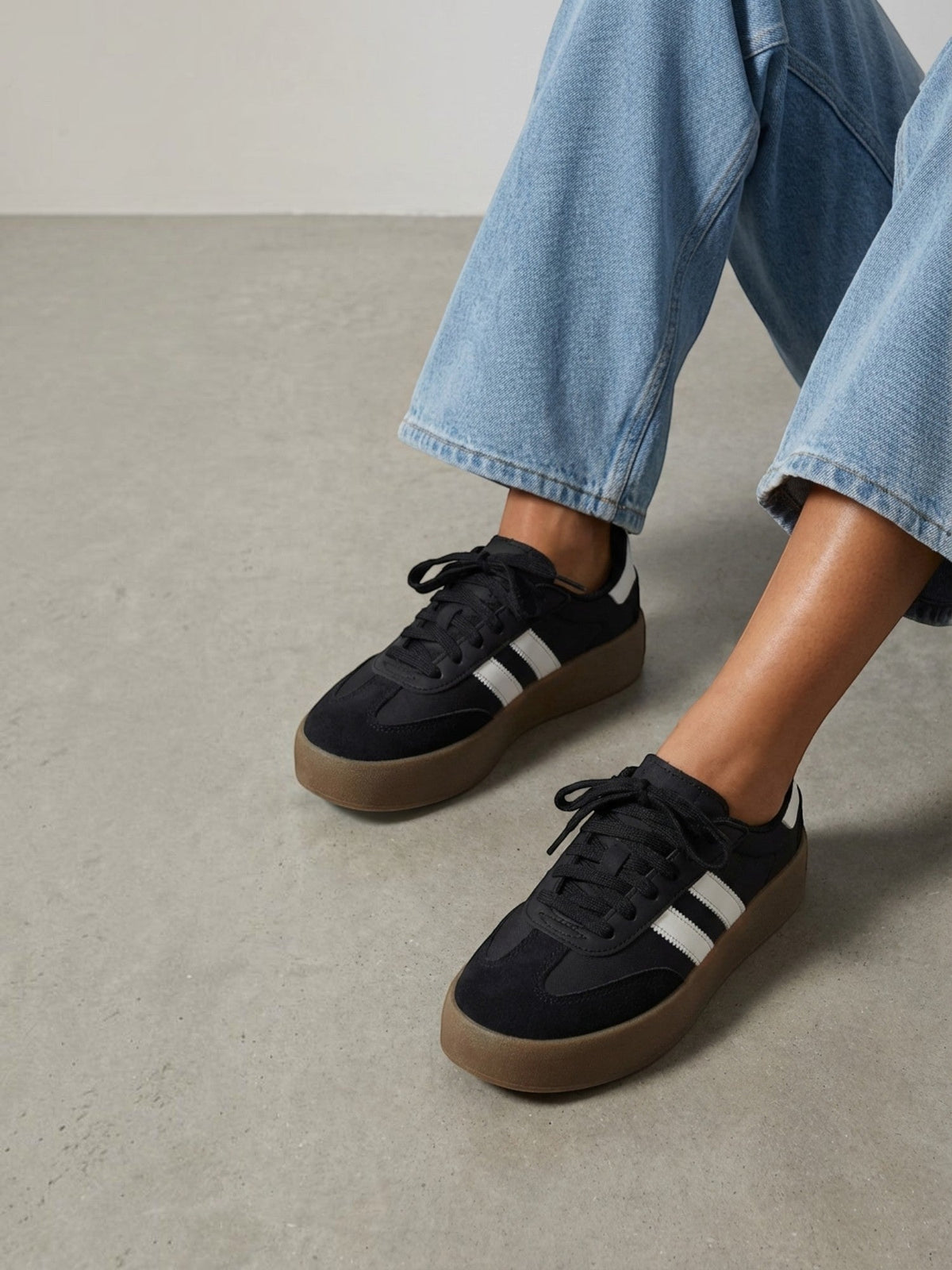Iscella Striped Platform Sneakers
