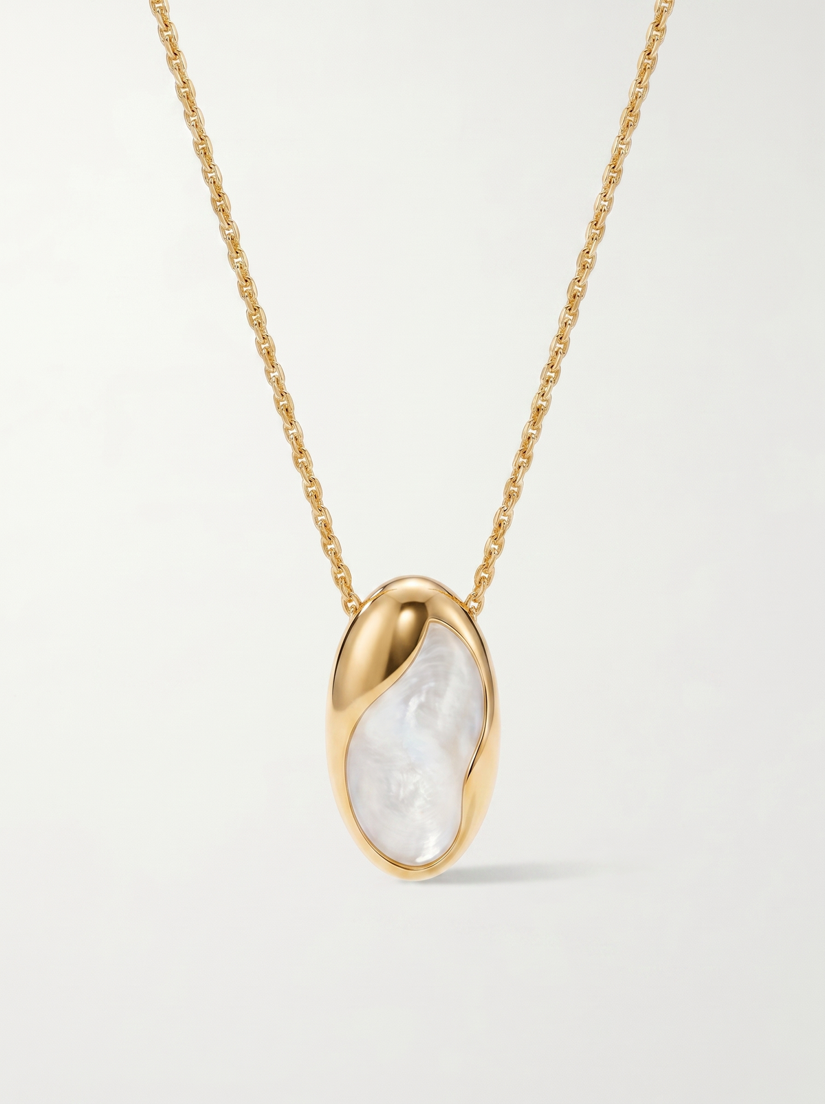 Antonia Mother of Pearl Pendant Necklace