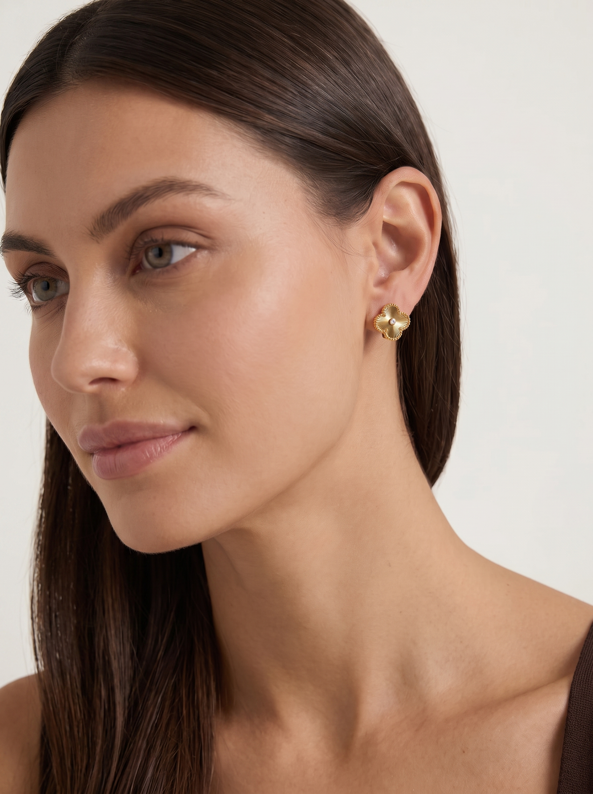Leonore Beaded Edge Clover Earrings