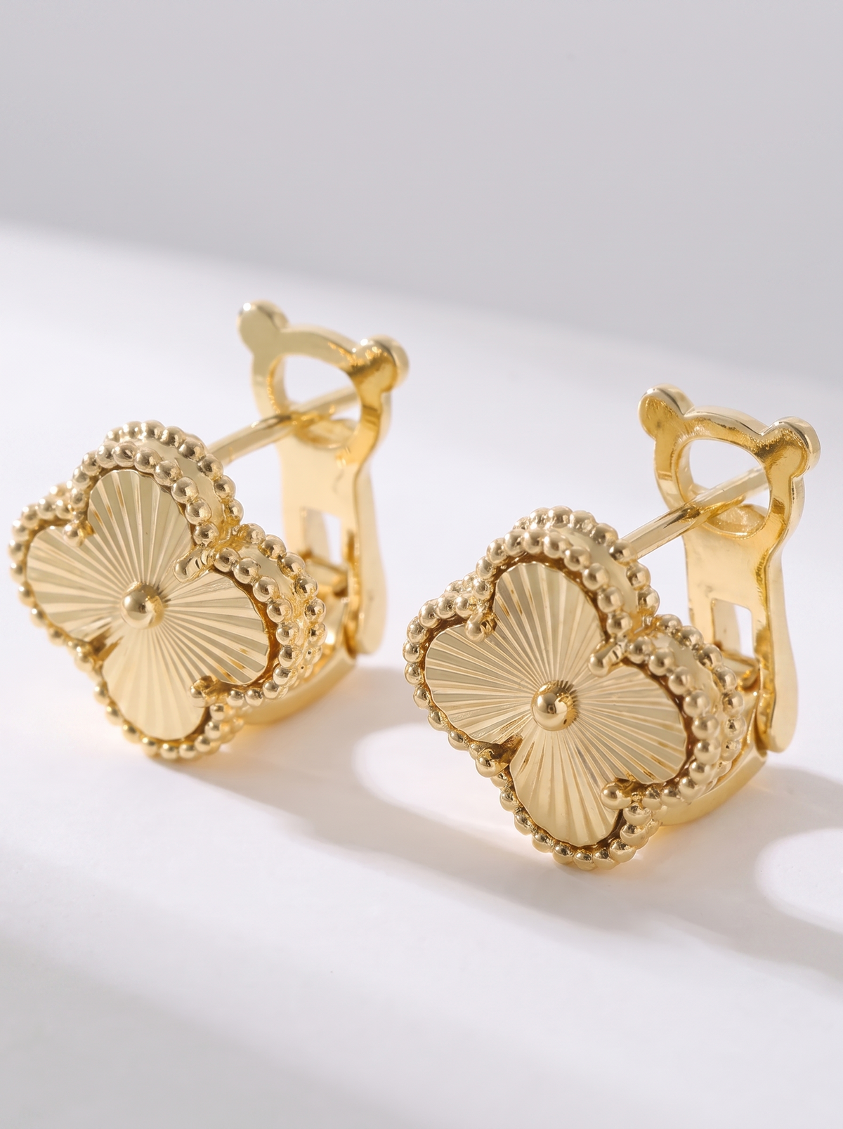 Leonore Beaded Edge Clover Earrings