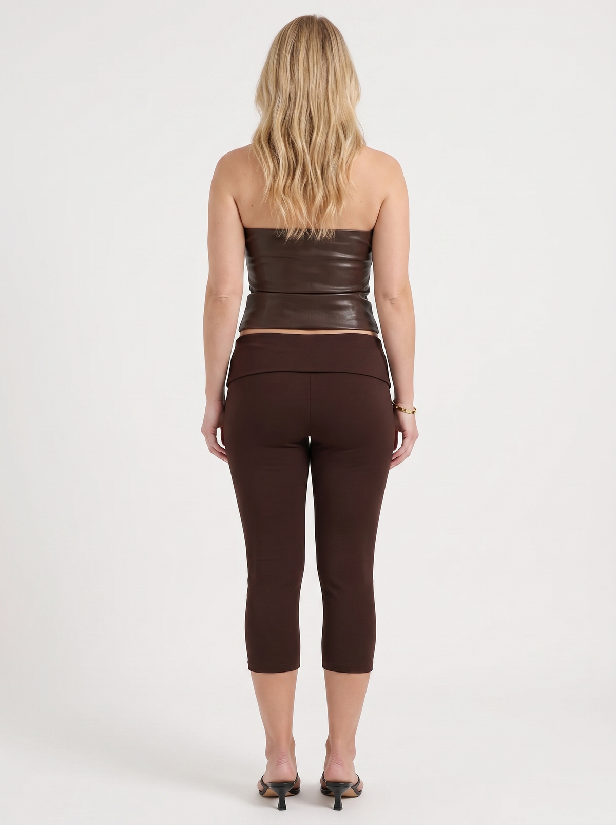 Chrissy Button Detail Capri Pants